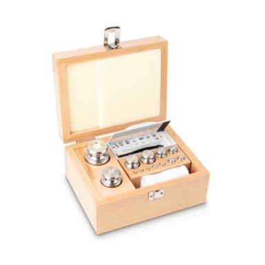 Svarelių rinkinys KERN, F2 klasė, medinėje dėžėje, 1 mg - 1 kg
